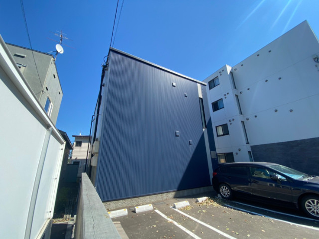 建物外観　札幌市中央区北１５条西「カーサインディゴ」