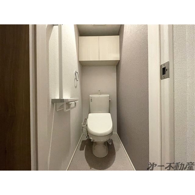 トイレ　温水洗浄暖房便座