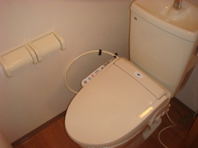 トイレ　シャワー付トイレ