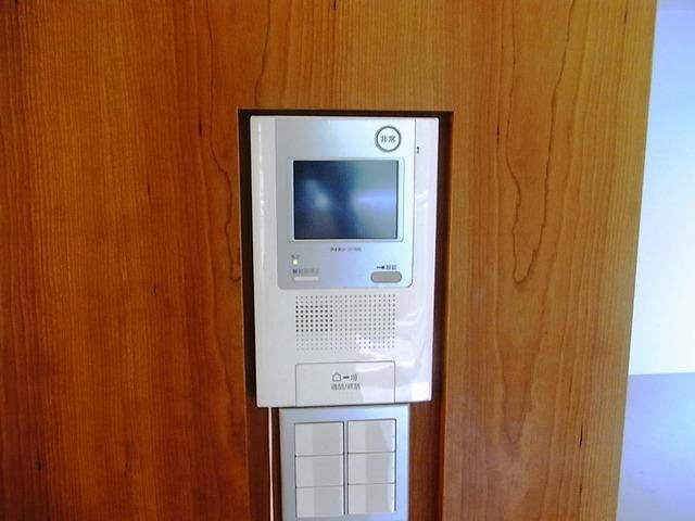 セキュリティ　TVモニター付きインターホン