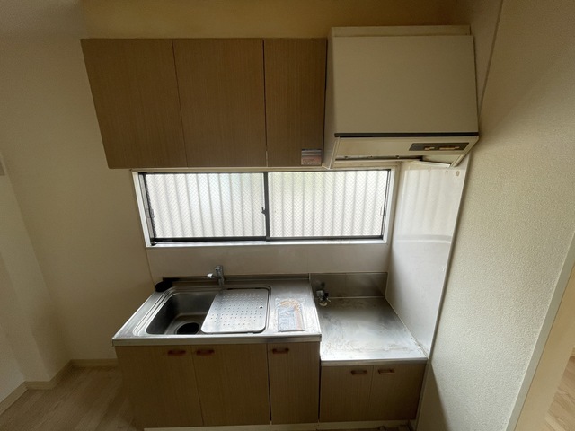 キッチン　別部屋参考写真です