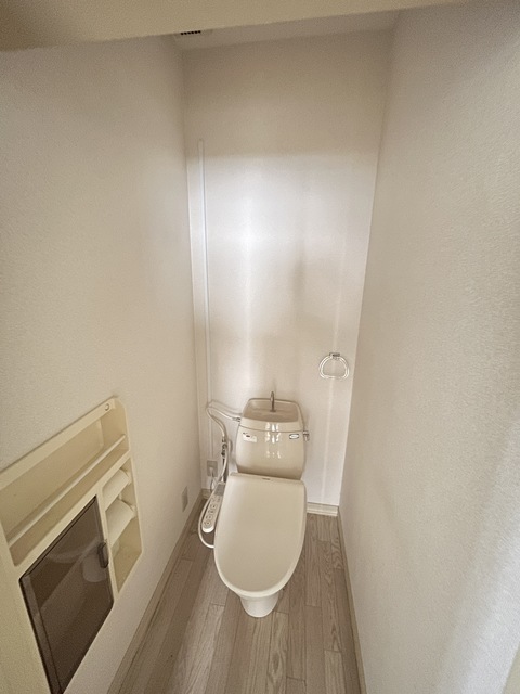 トイレ　別部屋参考写真です