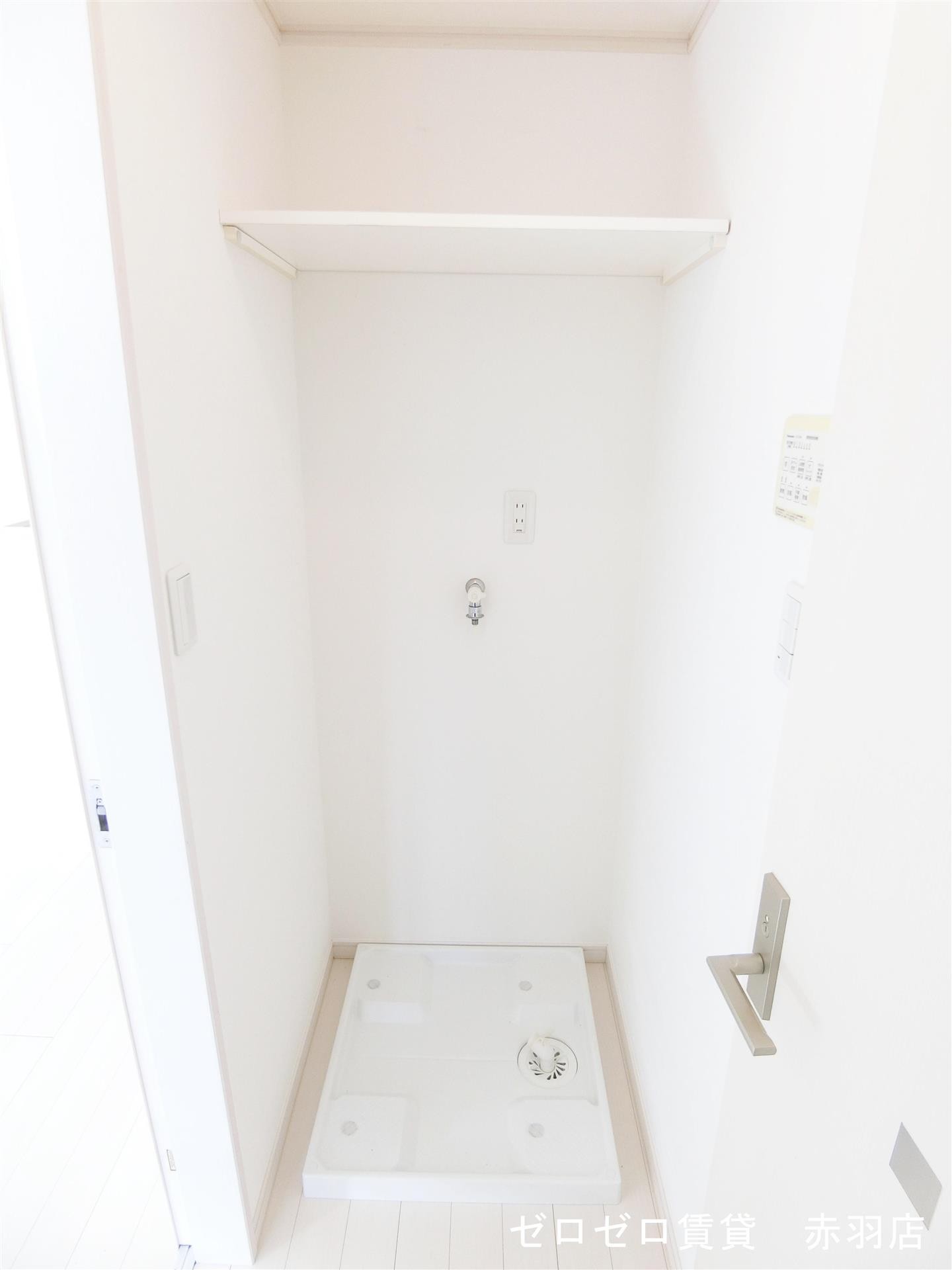 洗面設備　洗濯置き場