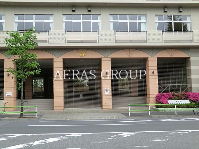 中学校　港区立御成門中学校（中学校）まで558m