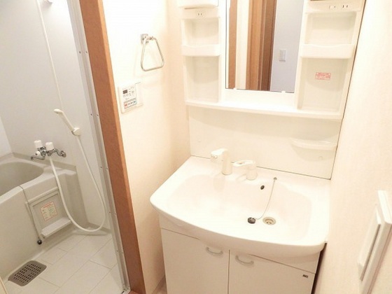 洗面設備　※他部屋の写真です。