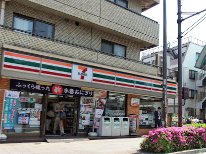 コンビニ　セブンイレブン 板橋赤塚新町店（コンビニ）まで704m
