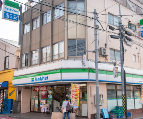 コンビニ　ファミリーマート 富士見ケ丘店（コンビニ）まで95m