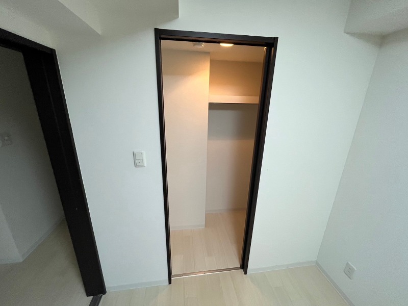 収納　寝室の収納です。部屋がすっきり片付きます。