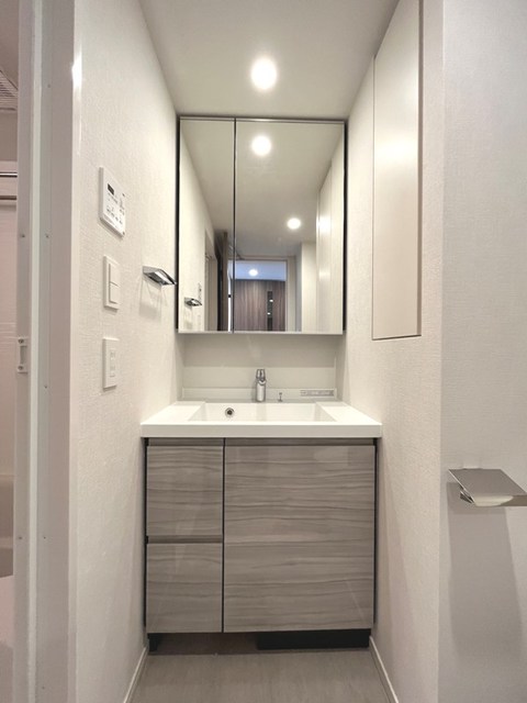 洗面設備　※写真は同タイプ住戸です。