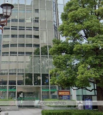 銀行　りそな銀行（銀行）まで252m