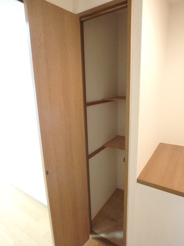 その他　廊下収納