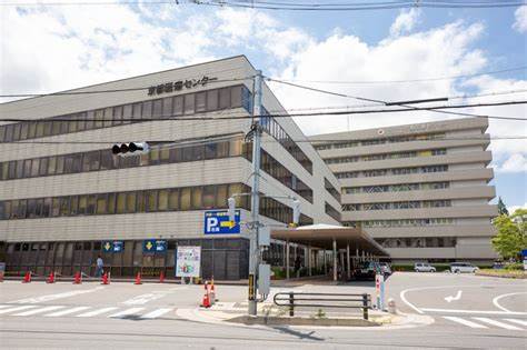 病院　国立病院機構京都医療センター(独立行政法人)（病院）まで558m