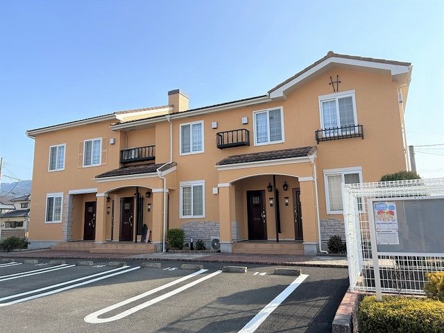 建物外観　落ち着いた雰囲気の外観です