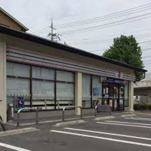 コンビニ　セブンイレブン京都川島店（コンビニ）まで612m