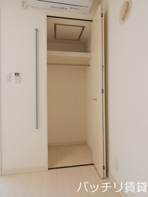収納　別号室タイプの為、現状を優先致します。