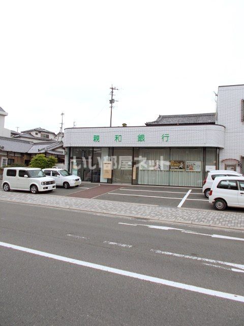 銀行　十八親和銀行多良見中央支店（銀行）まで396m
