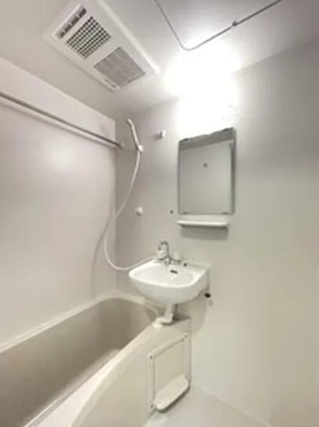 バス・シャワールーム　※別のお部屋の参考写真となります。