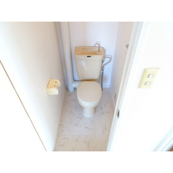 トイレ　別部屋参考写真