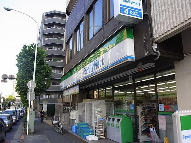 コンビニ　ファミリーマート（コンビニ）まで280m