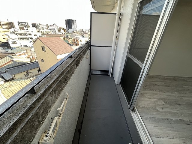 バルコニー　開放的で明るい空間を演出してくれるバルコニーです