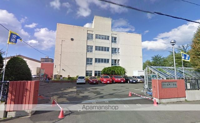 小学校　栄町小学校（小学校）まで667m