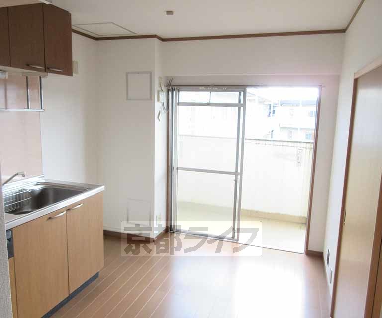 居室・リビング　明るいお部屋です