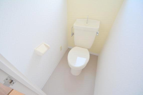 トイレ　清潔感のあるトイレは、誰もがリラックスできる空間です。
