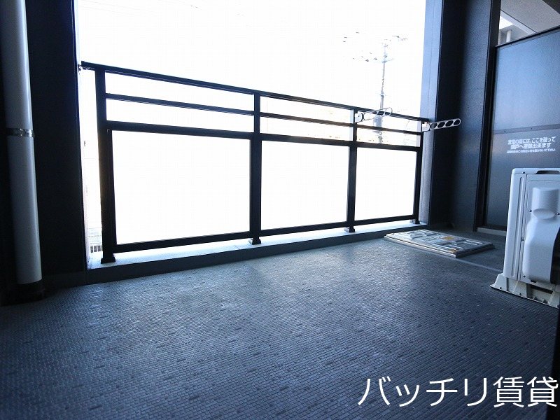 バルコニー　同型タイプの写真になります、現状を優先致します