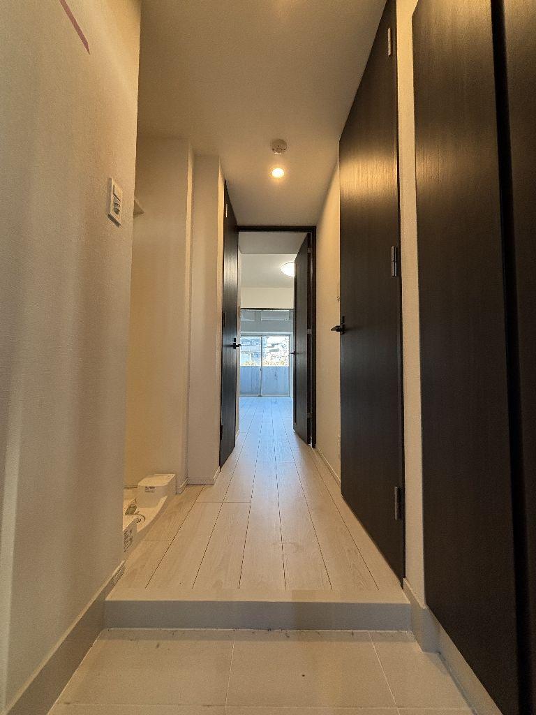 玄関　※別部屋の参考写真です