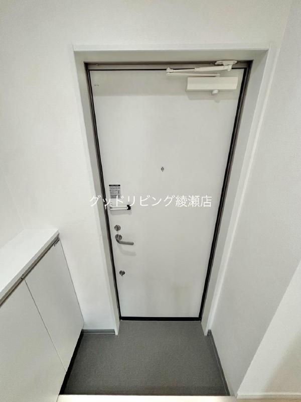Lotso亀有の玄関写真