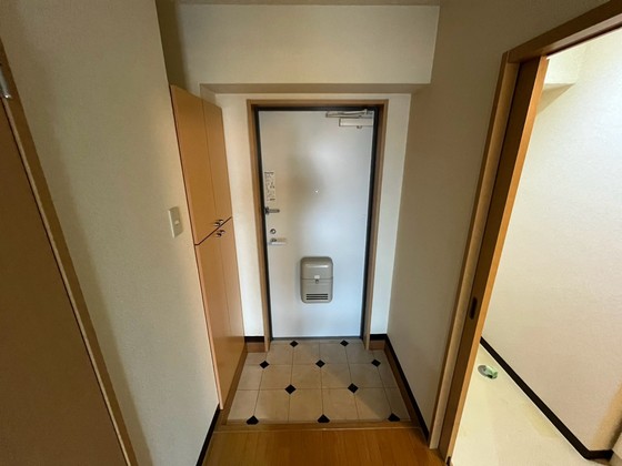 玄関　※別部屋の写真です