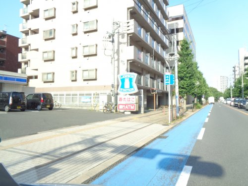コンビニ　ローソン（コンビニ）まで635m