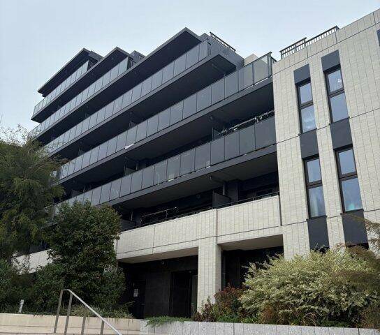 建物外観　オートロック完備