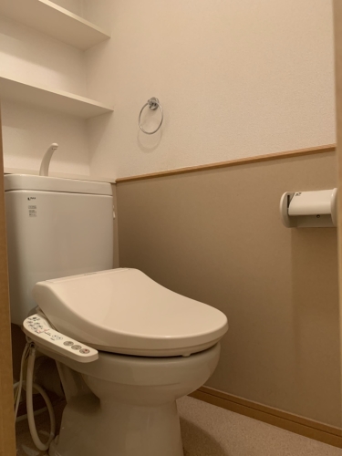 トイレ　別部屋の写真です。現況優先となります。