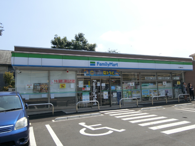 コンビニ　ファミリーマート蕨塚越三丁目店（コンビニ）まで194m