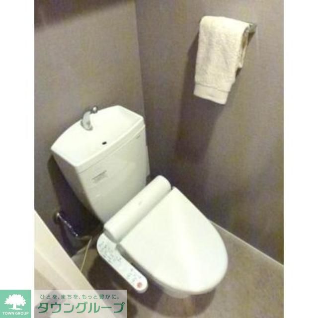 トイレ　※写真は同タイプ住戸です。