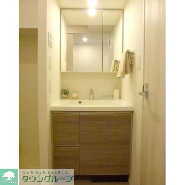 洗面設備　※写真は同タイプ住戸です。