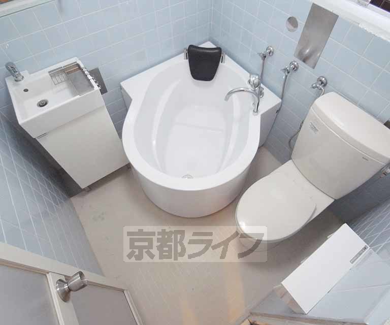 バス・シャワールーム　クオリティの高いユニットバスです