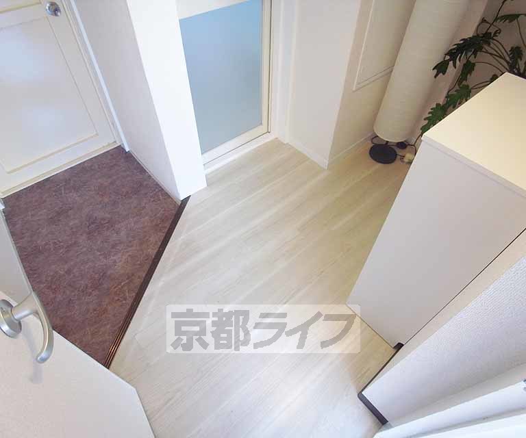 その他部屋・スペース　明るい廊下です