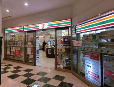 コンビニ　セブンイレブン聖路加タワー店（コンビニ）まで250m