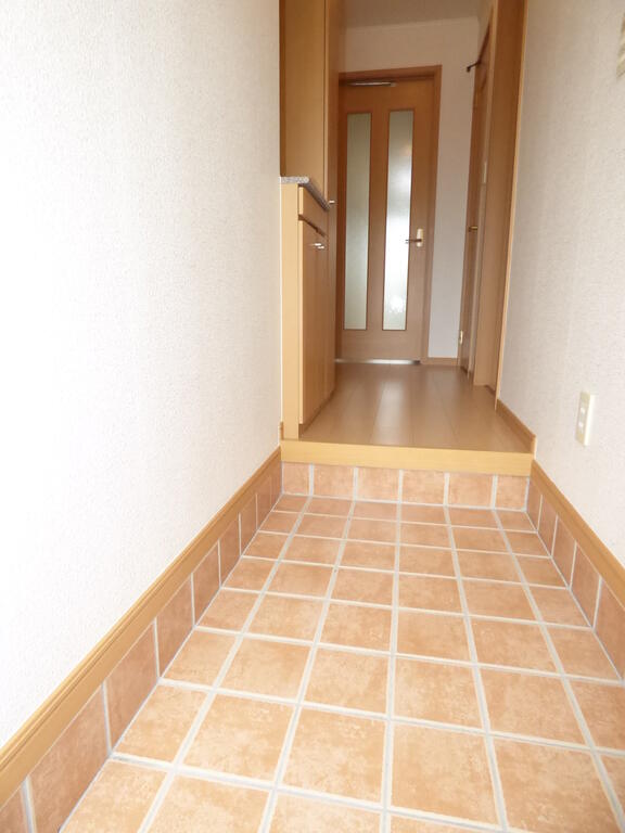 玄関　室内写真は別室です