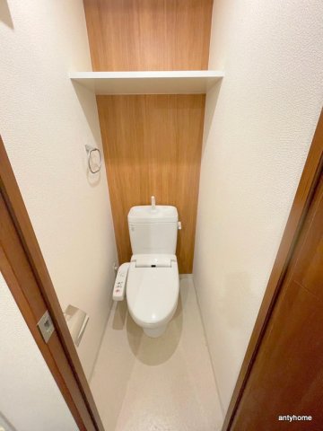 地下鉄千日前線 日本橋駅 徒歩6分 14階建 築21年のトイレ写真