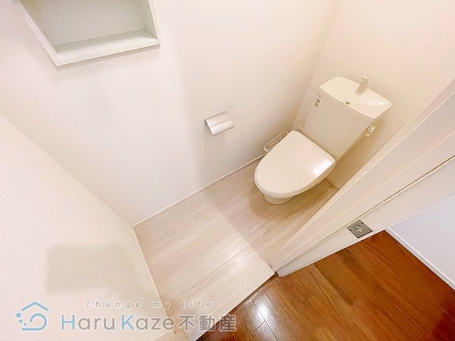 地下鉄鶴舞線 塩釜口駅 徒歩17分 2階建 築8年のトイレ写真