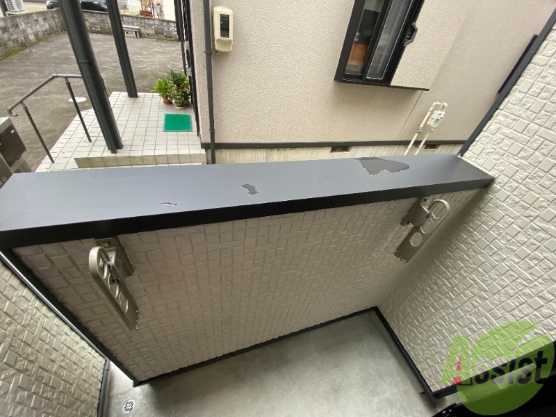 バルコニー　バルコニーに物干しがあるので洗濯物が干せます。