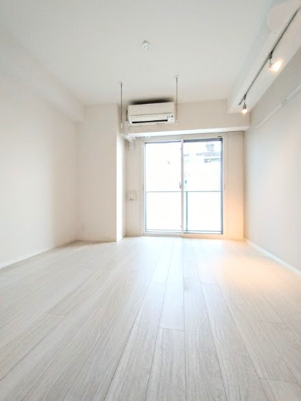 クレイシア三軒茶屋の居間写真