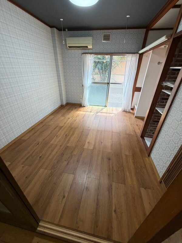 ＪＲ中央線 西八王子駅 徒歩13分 3階建 築43年の居間写真