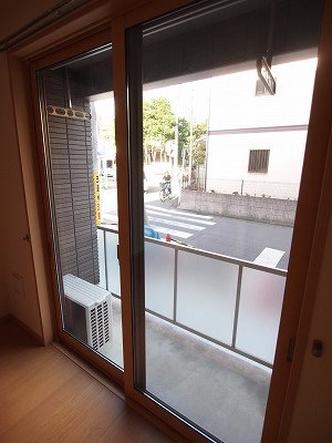 バルコニー　他のお部屋の参考写真となります。