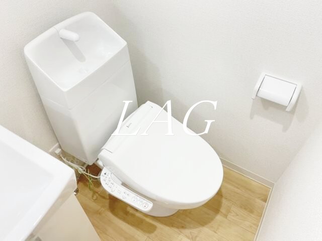 京成本線 京成西船駅 徒歩7分 3階建 築6年のトイレ写真
