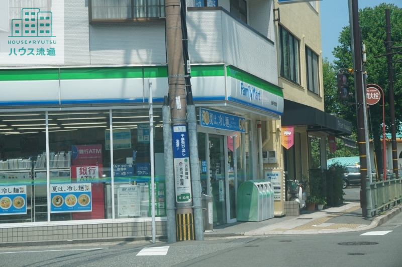 コンビニ　ファミリーマート長崎平和町店（コンビニ）まで447m