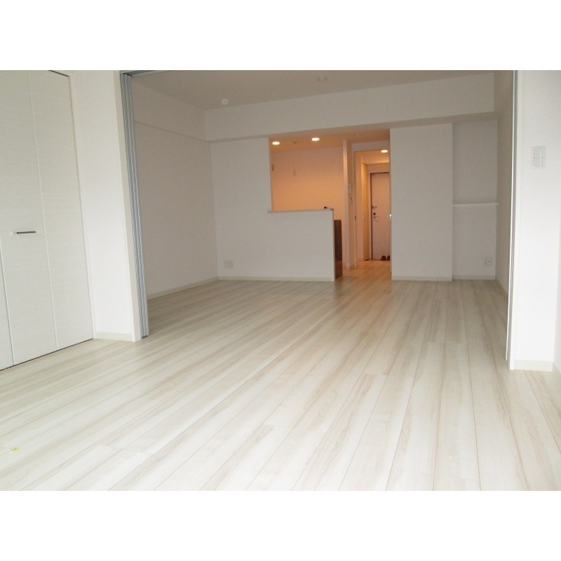その他部屋・スペース　バルコニー側から見たお部屋♪